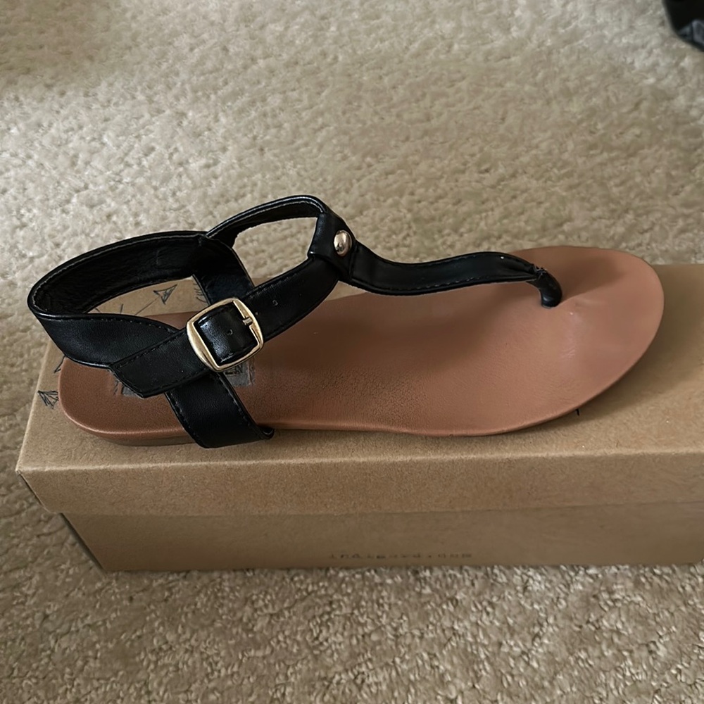Steve Madden Black Sandals, size 7